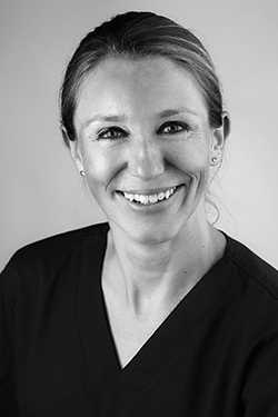 Dr. med. Ulrike Hilscher - Mund-, Kiefer- und Gesichtschirurgie, Implantologie & plastische Operationen Dres. Hilscher & Kollegen in 86316 Friedberg